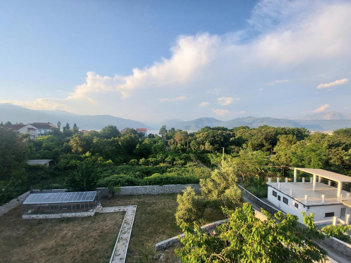 Dk Apartments Krasici Tivat Eksteriør bilde